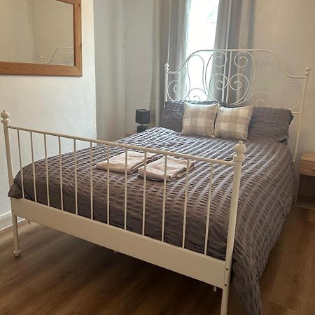 Central Cheltenham House - Sleeps 4/Pet Friendly Ngoại thất bức ảnh
